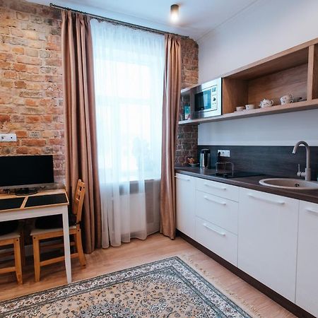 Stylish Latvian-Style Studio Apartment Near City Center, Parks, Cafes & Public Transit Riga Ngoại thất bức ảnh