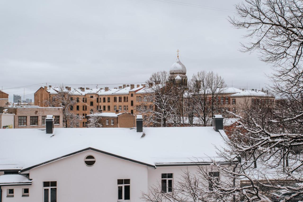 Stylish Latvian-Style Studio Apartment Near City Center, Parks, Cafes & Public Transit Riga Ngoại thất bức ảnh